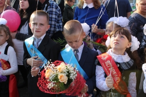 �������,�������