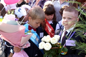 �������,�������