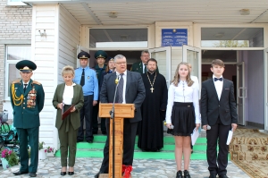 �������,�������